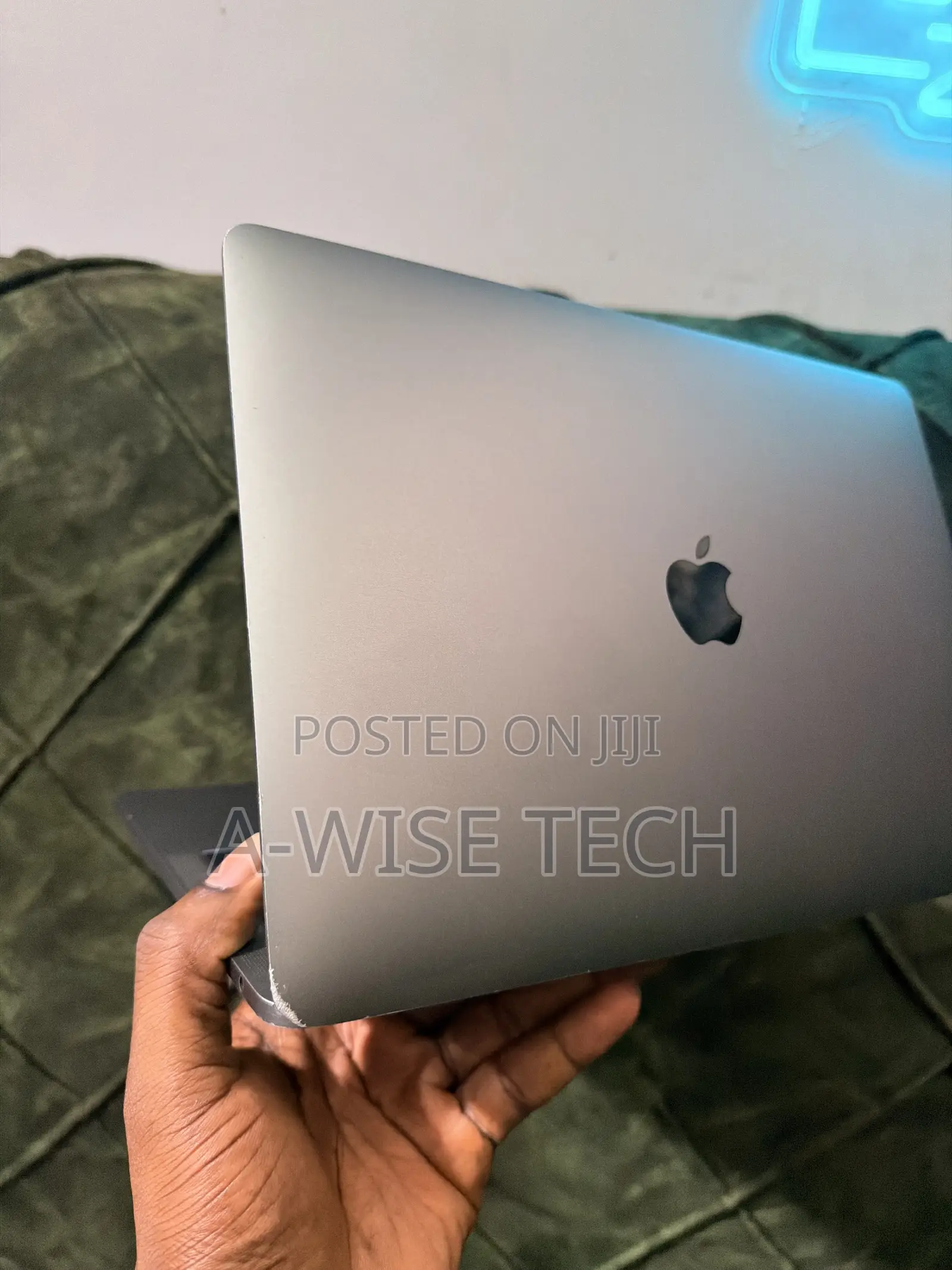 Laptop Apple MacBook Pro 2017 8GB Intel Core i5 SSD 256GB