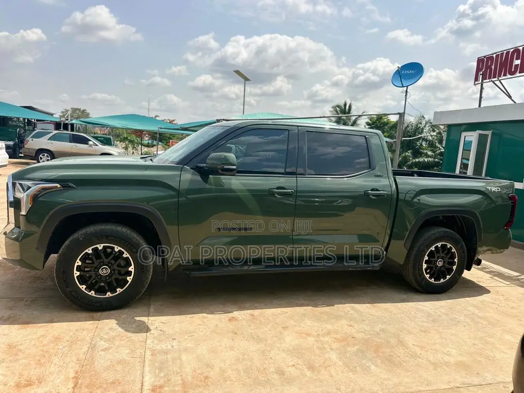 Toyota Tundra 2024 Green