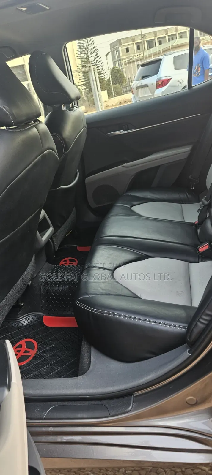 Toyota Camry SE (2.5L 4cyl 8A) 2019 Brown