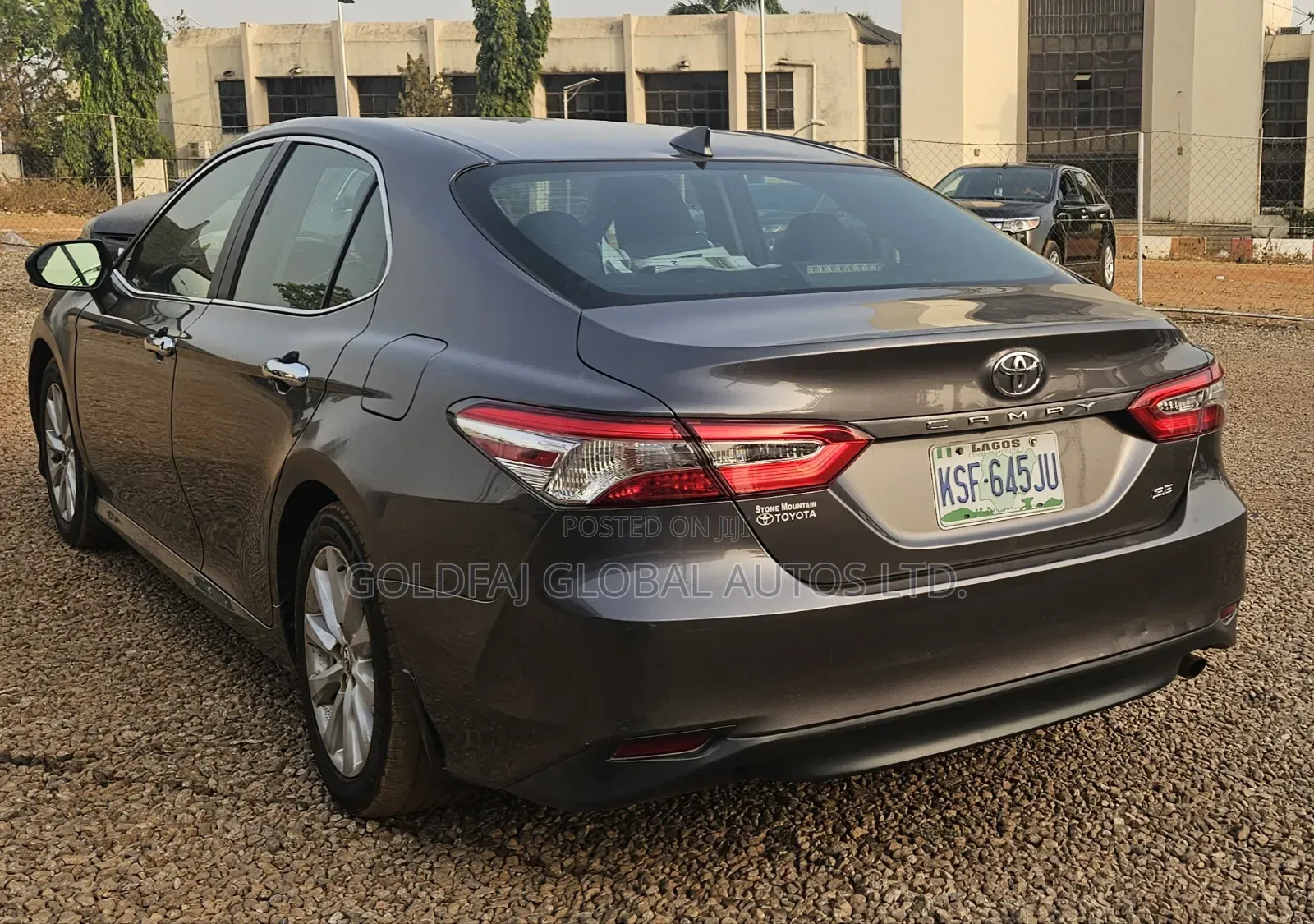 Toyota Camry SE (2.5L 4cyl 8A) 2019 Brown