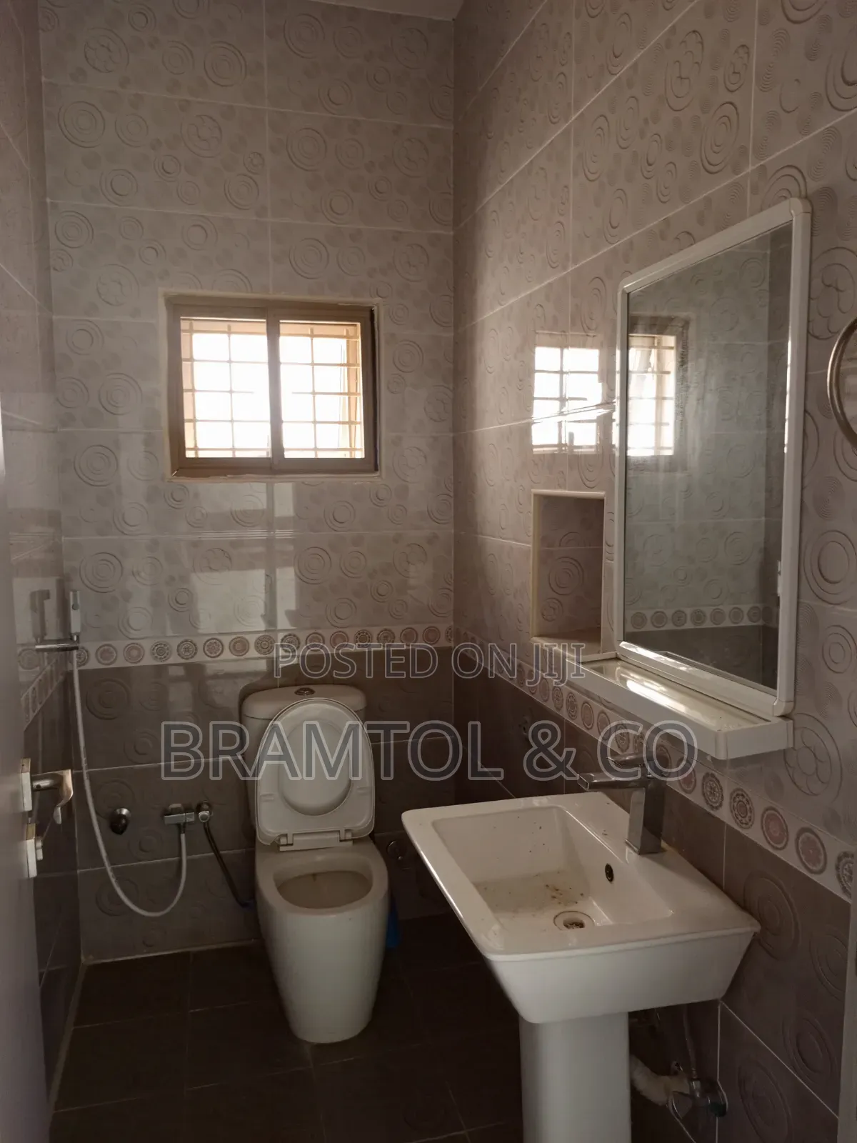 2bdrm Block of Flats in Katampe Extension for rent