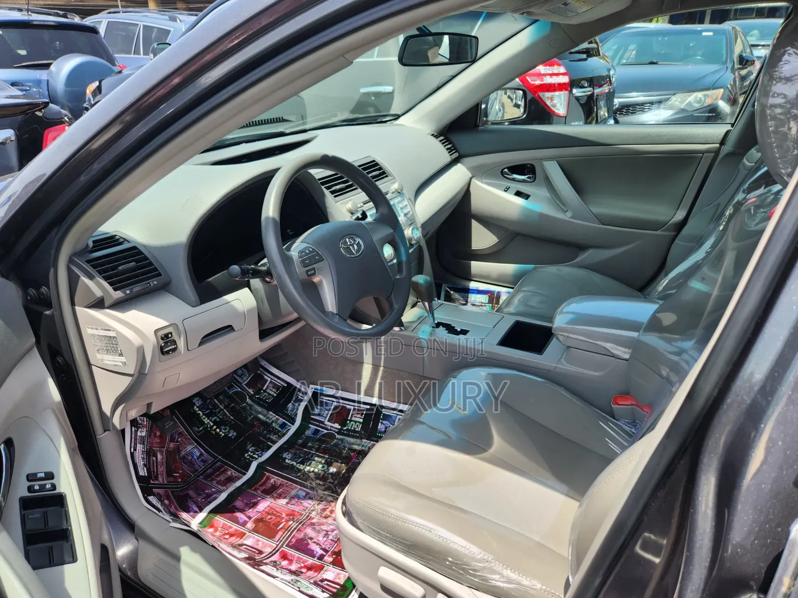 Toyota Camry LE 4dr Sedan (2.5L 4cyl 6AM) 2010 Gray