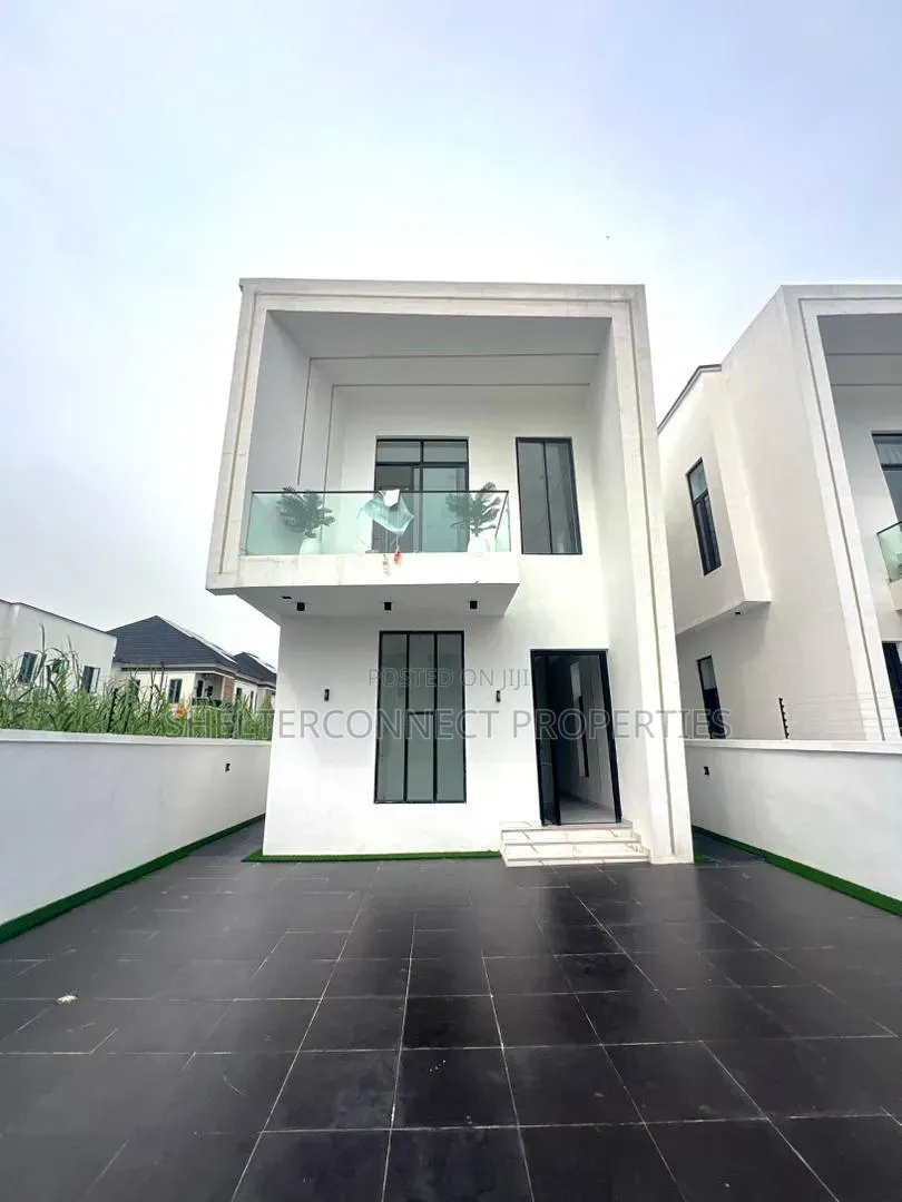 4bdrm Duplex in Ikota for sale