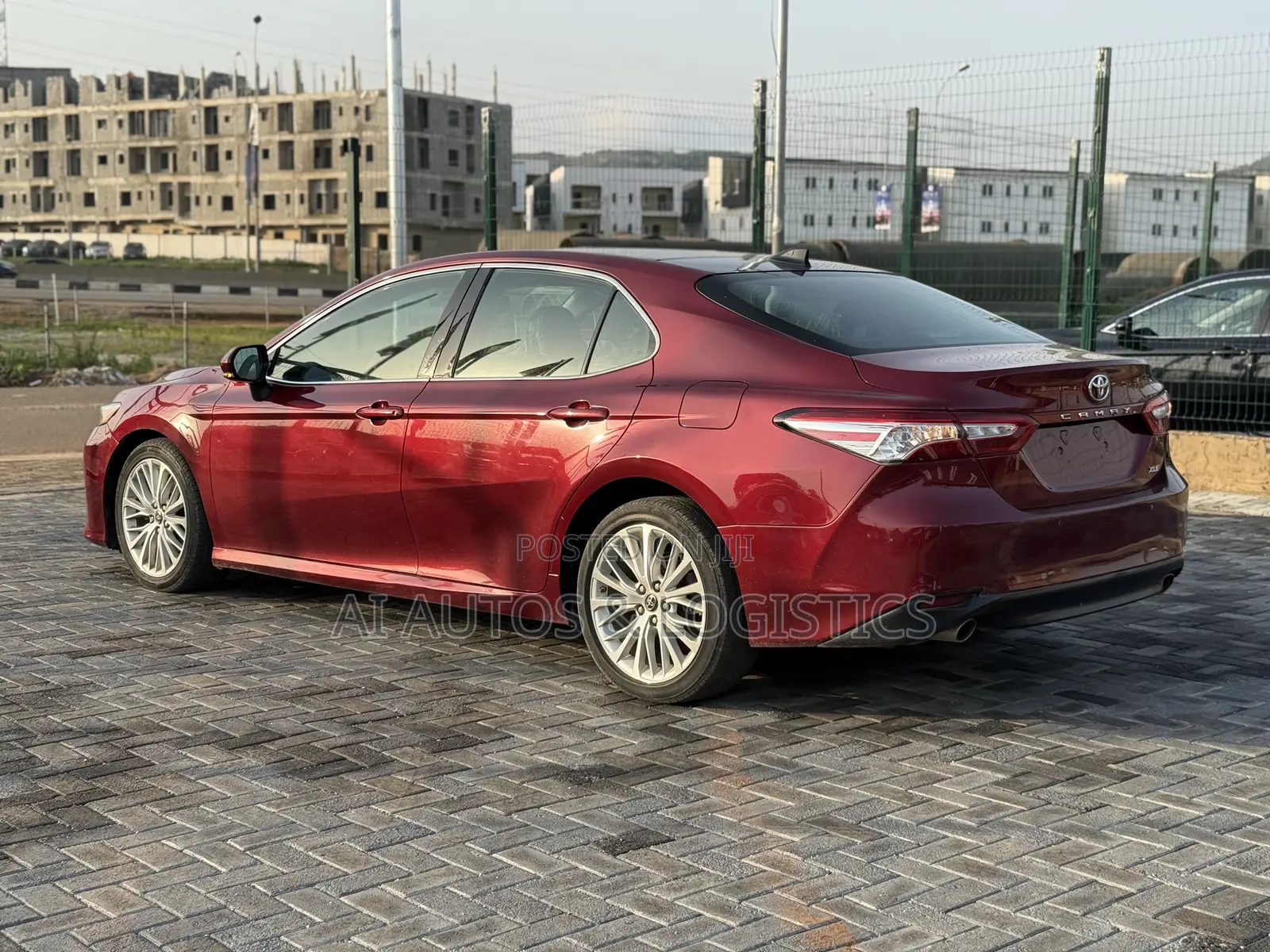 Toyota Camry XLE V6 (3.5L V6 8A) 2019 Maroon