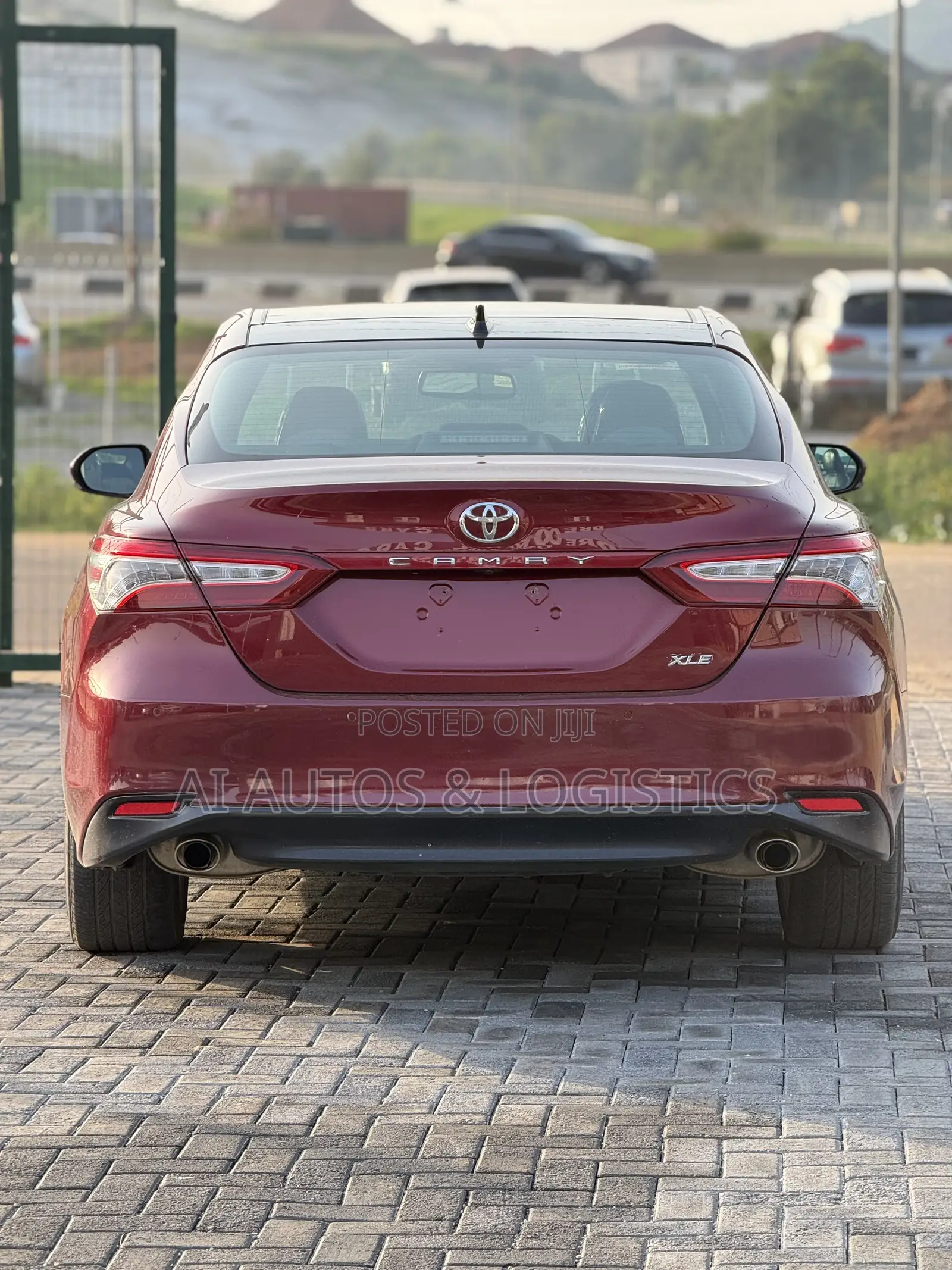 Toyota Camry XLE V6 (3.5L V6 8A) 2019 Maroon