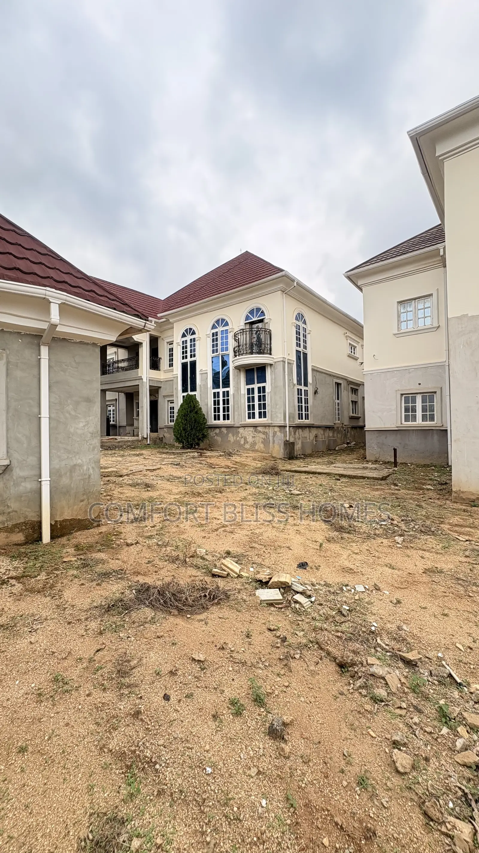 7bdrm Duplex in Katampe (Main) for sale
