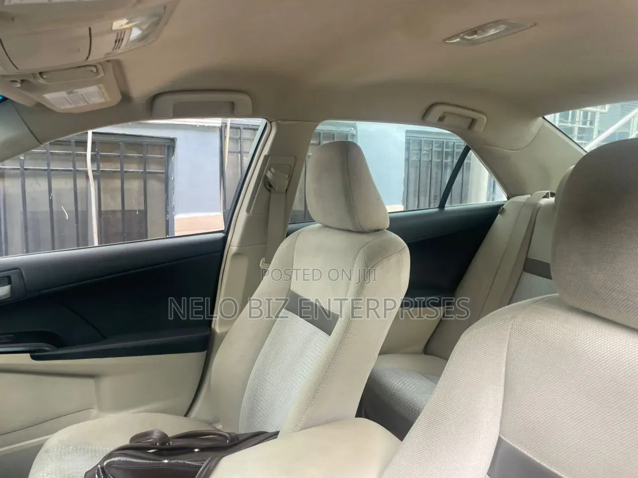 Toyota Camry 2012 Gold