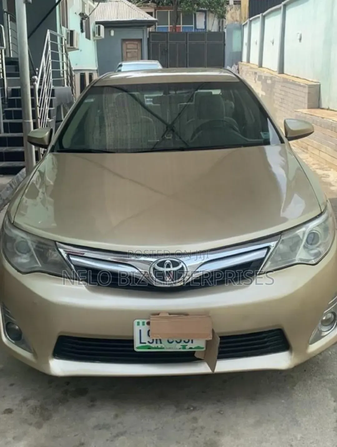 Toyota Camry 2012 Gold