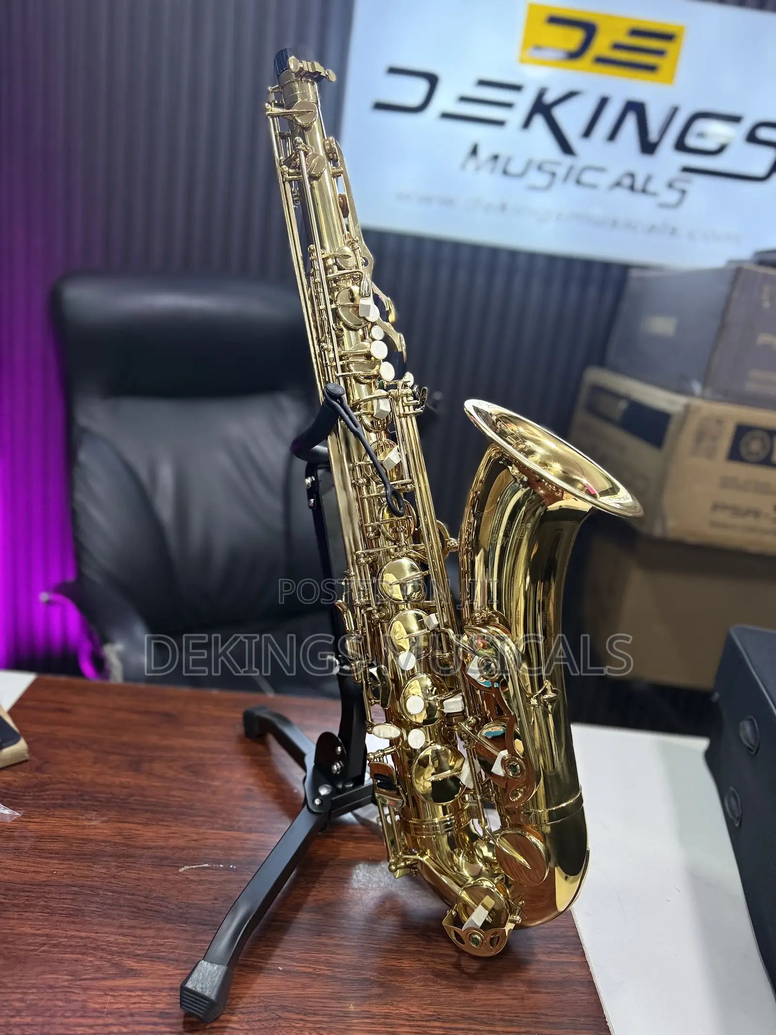 Standard Japan Tenor Saxophone Gold