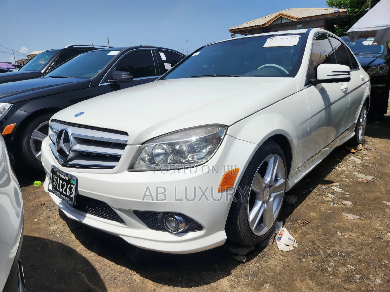 Mercedes-Benz C300 Luxury Sedan RWD (3.0L 6cyl 7A) 2011 White