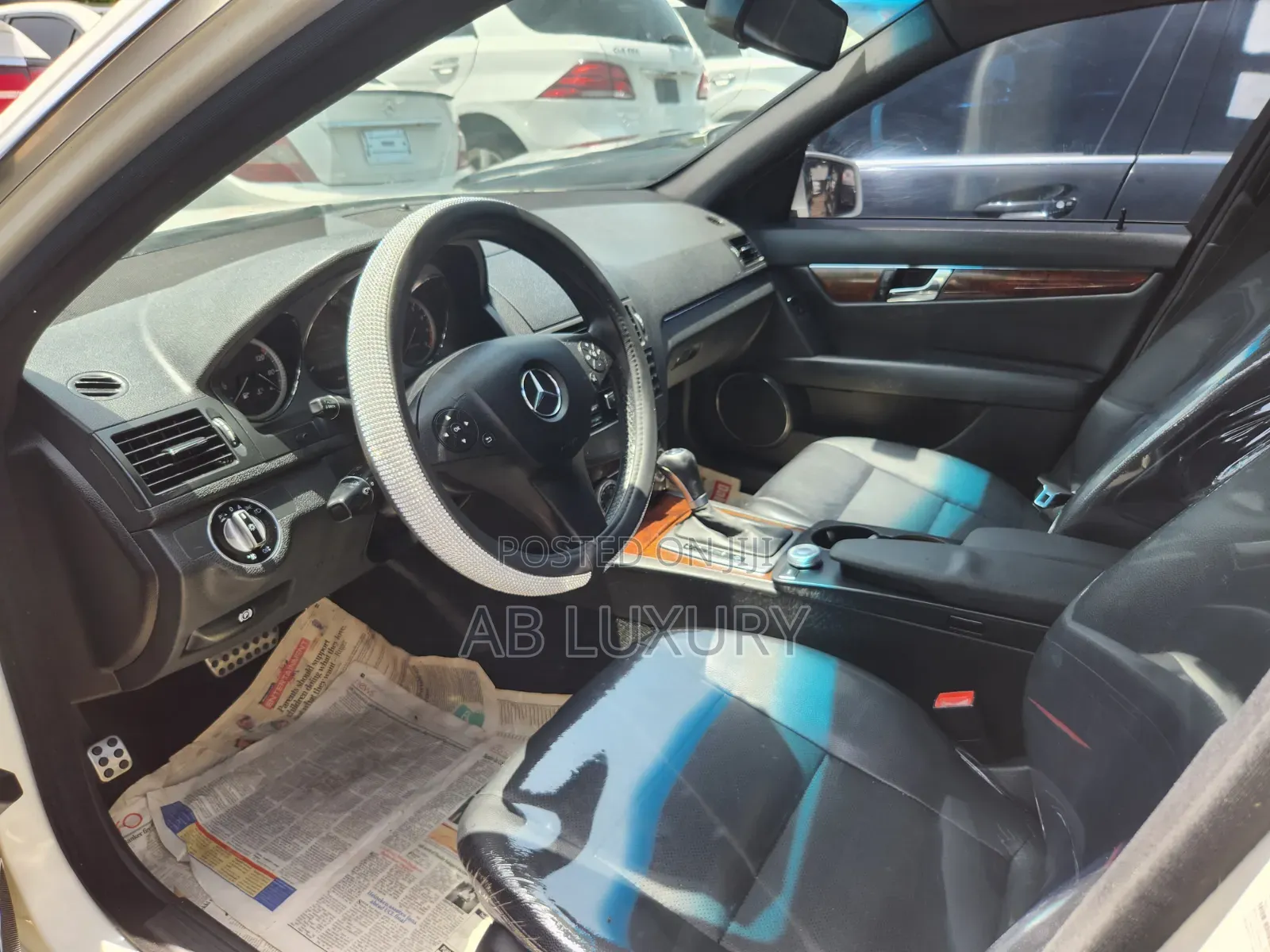 Mercedes-Benz C300 Luxury Sedan RWD (3.0L 6cyl 7A) 2011 White