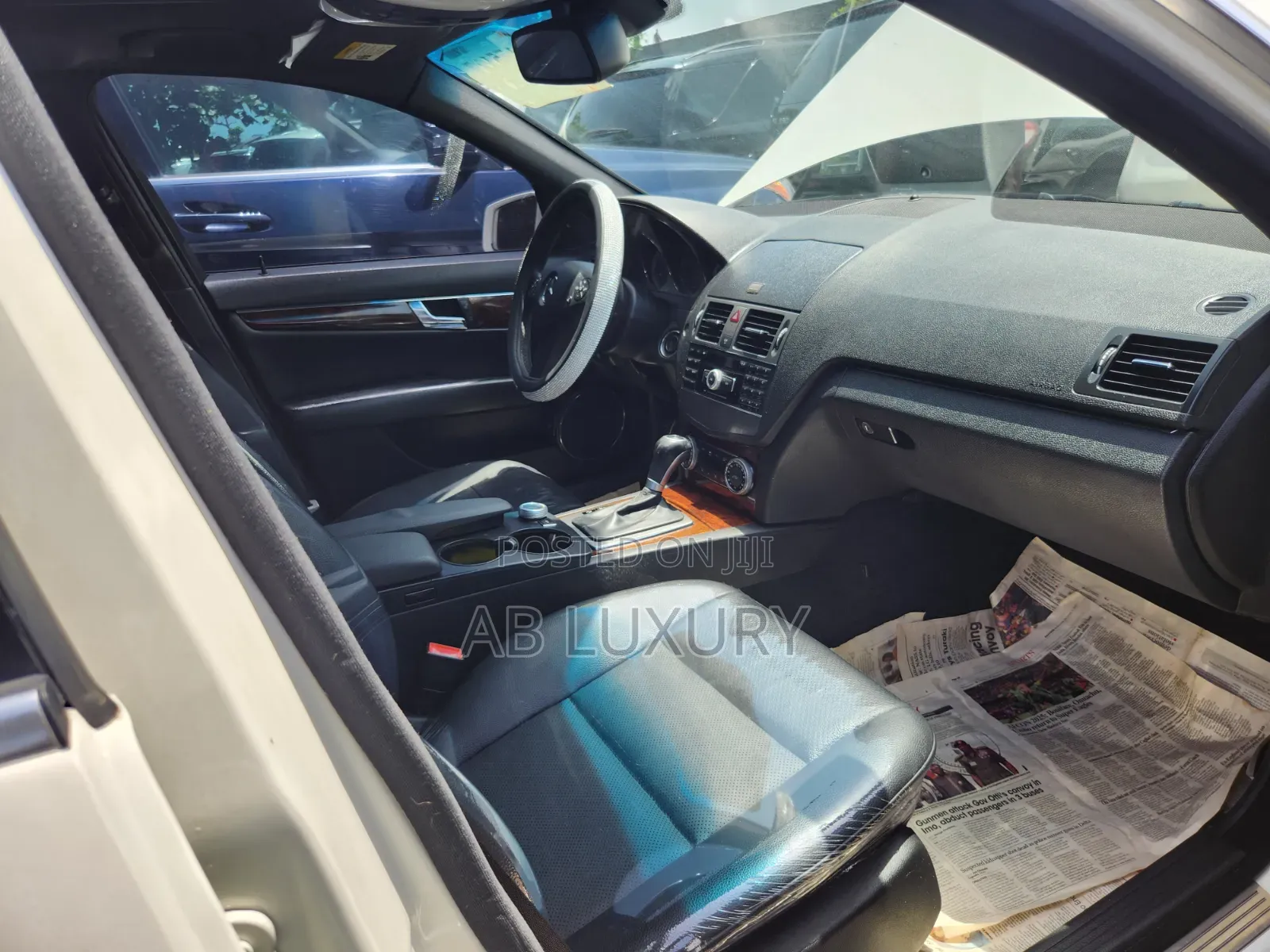 Mercedes-Benz C300 Luxury Sedan RWD (3.0L 6cyl 7A) 2011 White