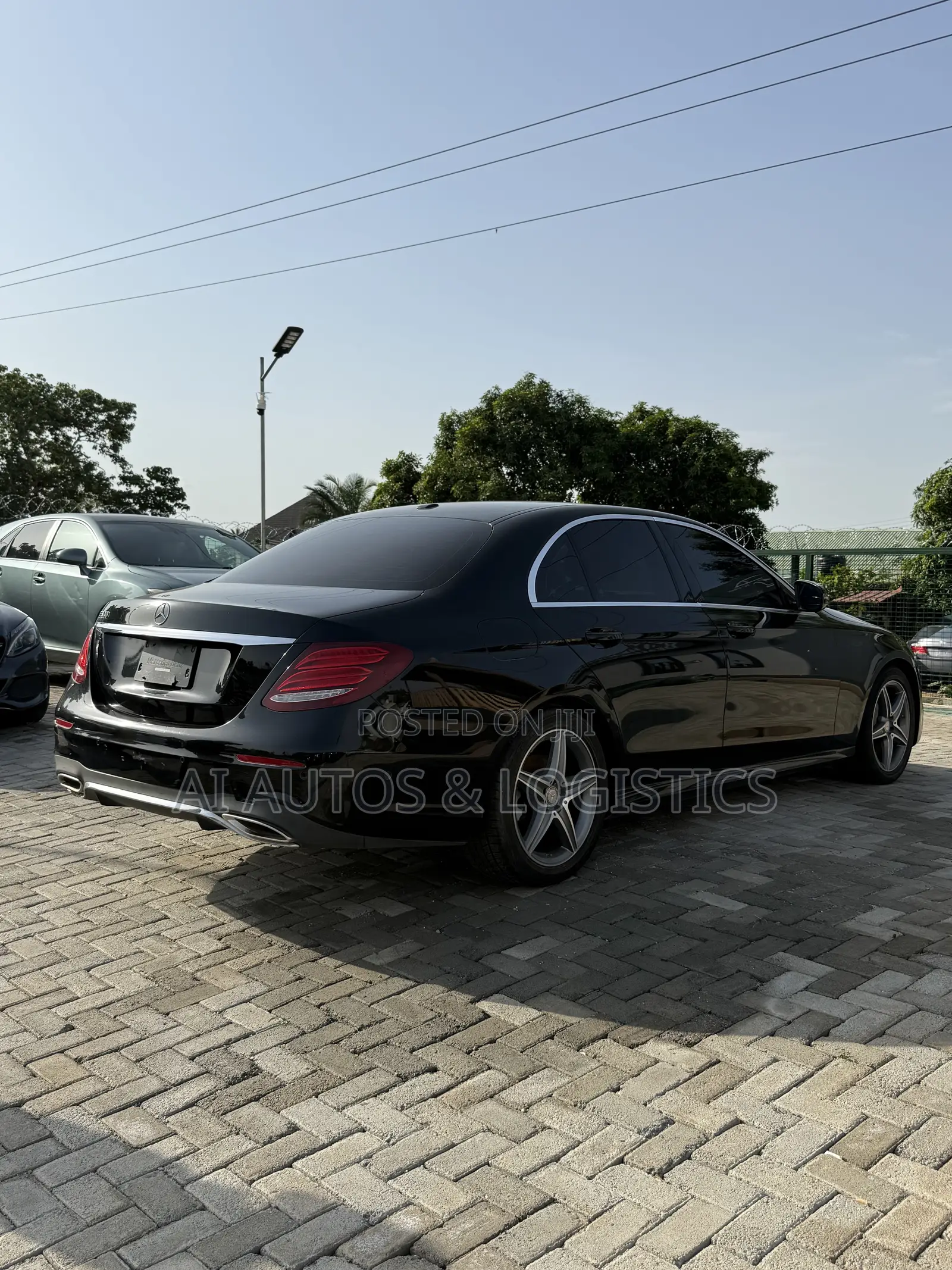 Mercedes-Benz E300 Base RWD Sedan (2.0L 4cyl 9A) 2017 Black