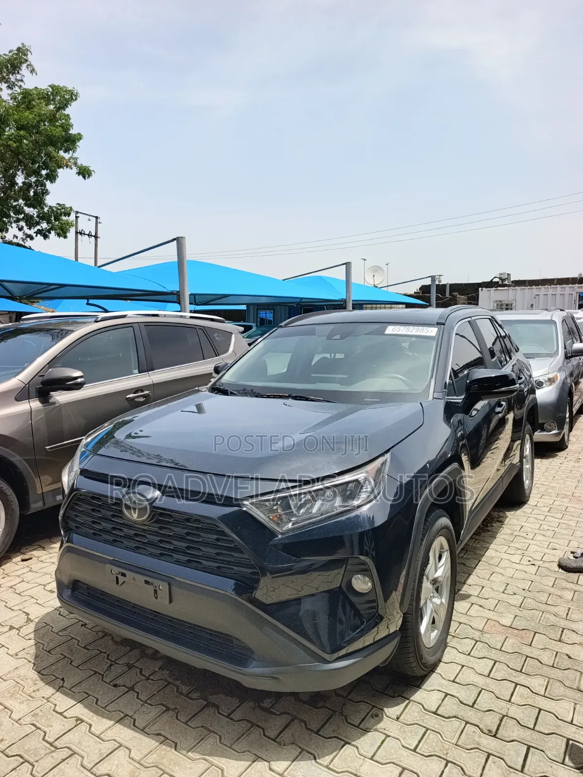 Toyota RAV4 XLE AWD 2020 Black