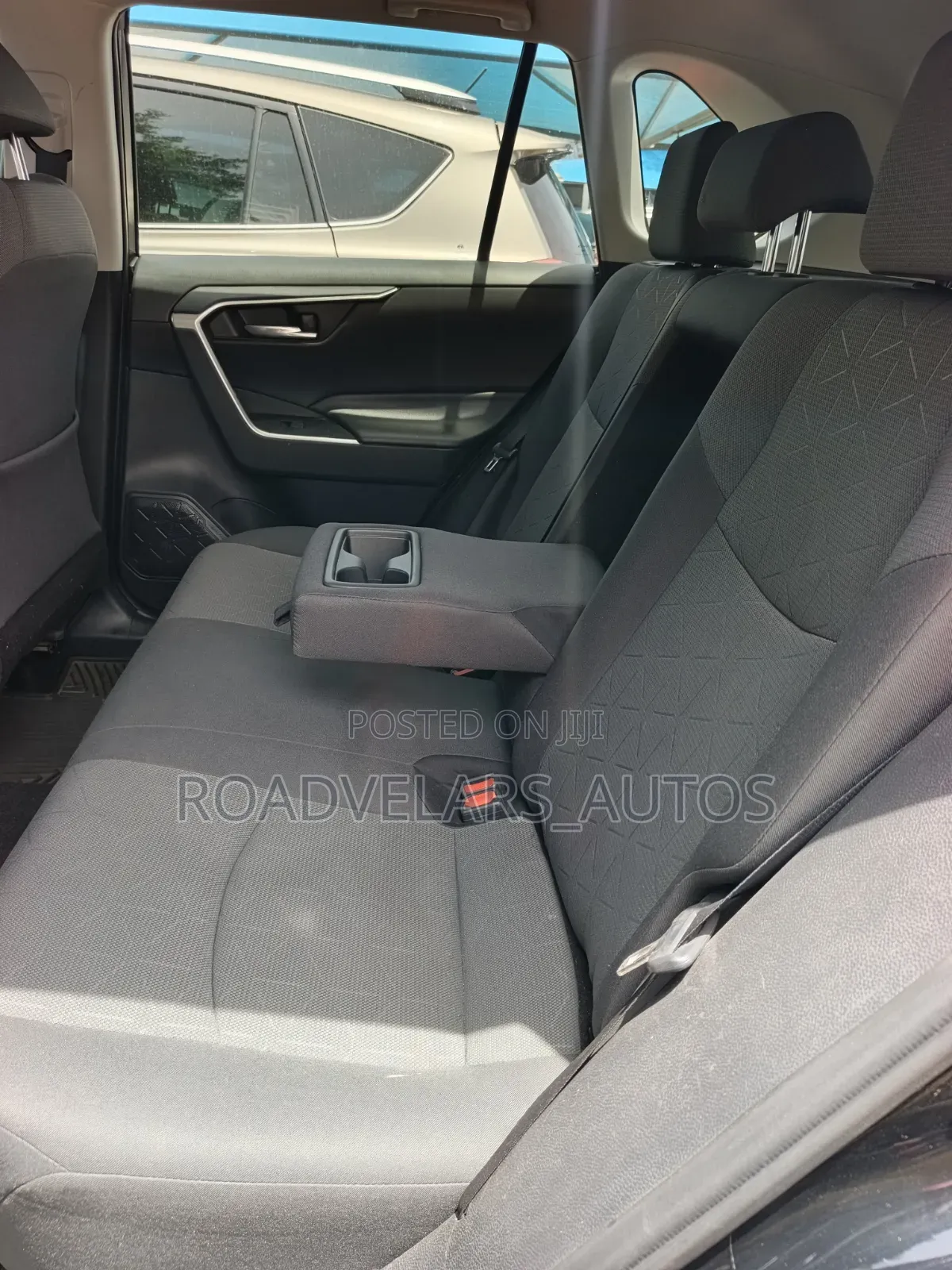 Toyota RAV4 XLE AWD 2020 Black