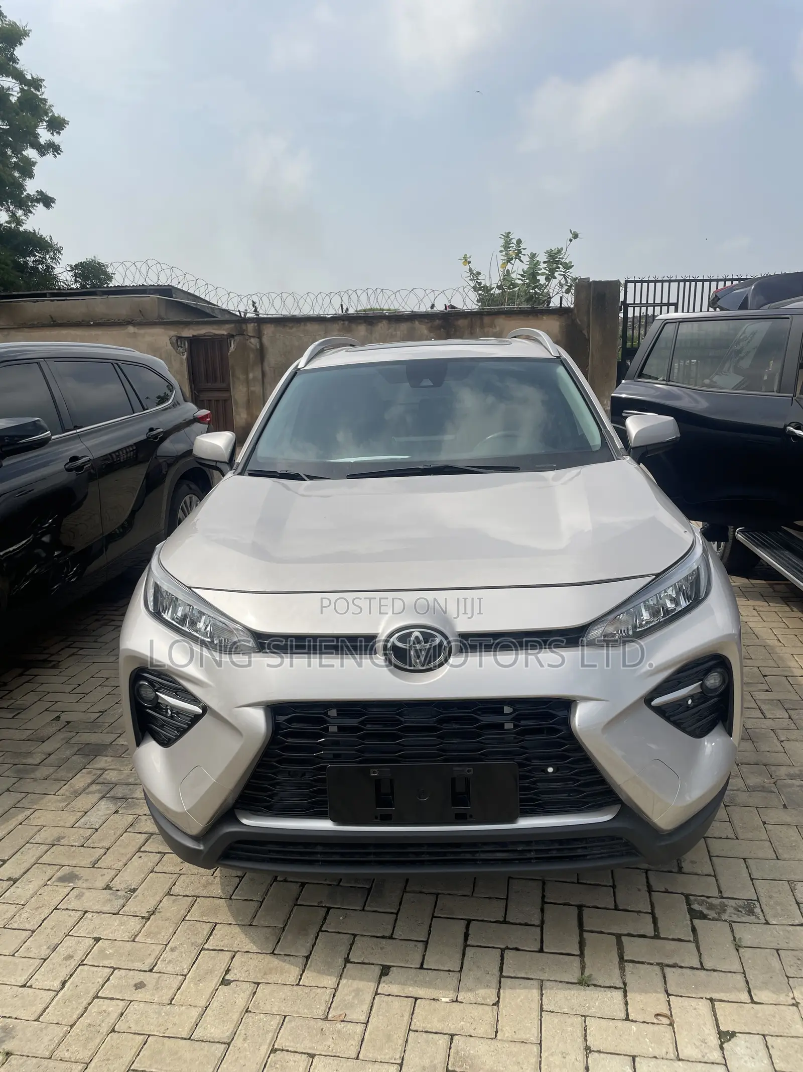 Toyota RAV4 Hybrid 2020 Silver