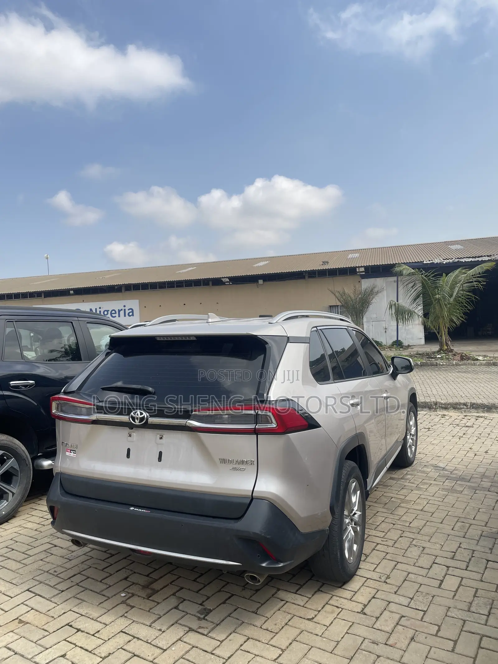 Toyota RAV4 Hybrid 2020 Silver