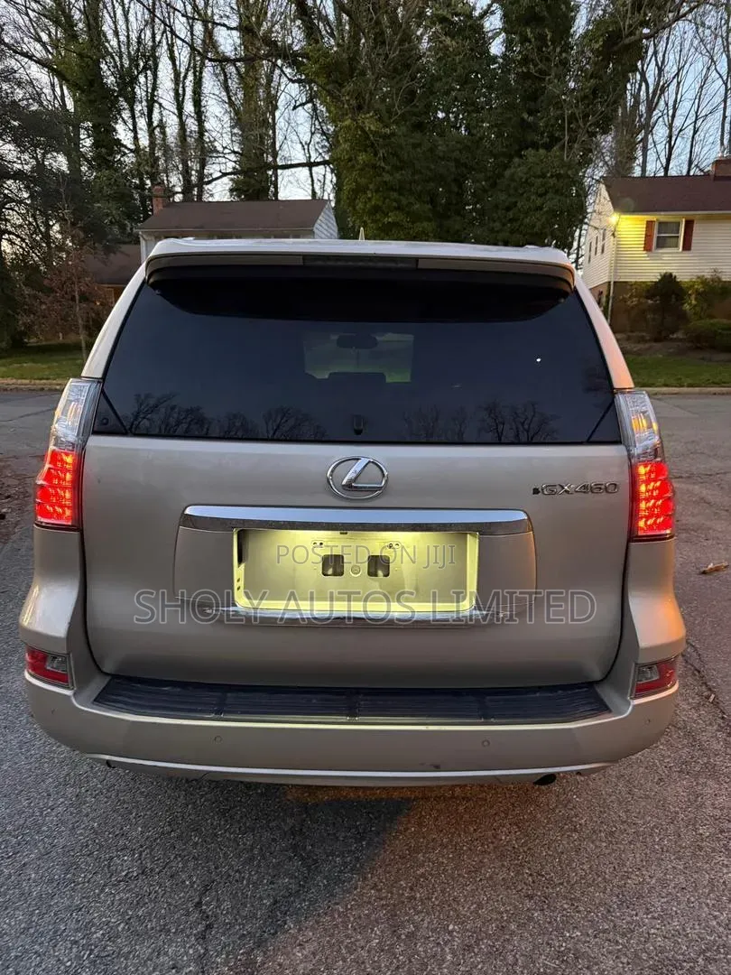 Lexus GX 460 Base 2014 Gold