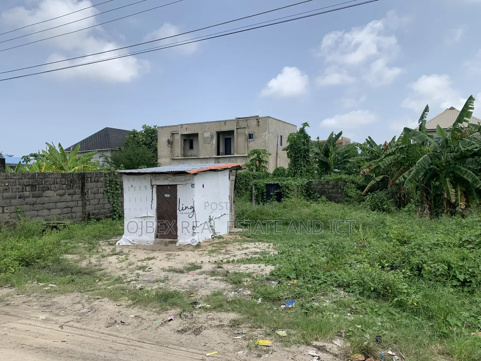 Full Plot With 8 Units of Mini Flat Built to Window Level