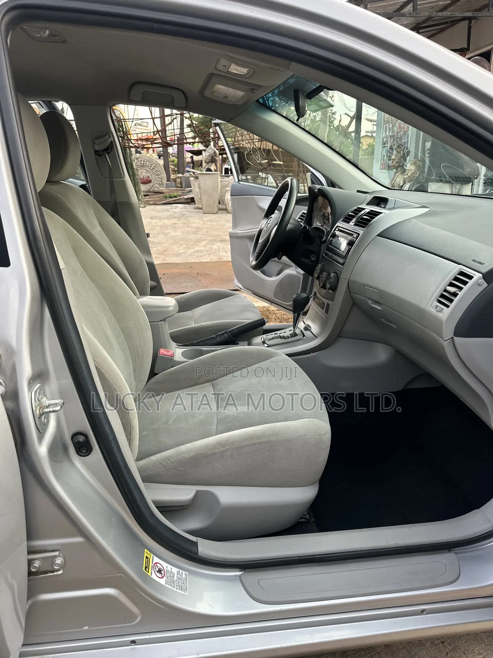 Toyota Corolla 2012 Silver