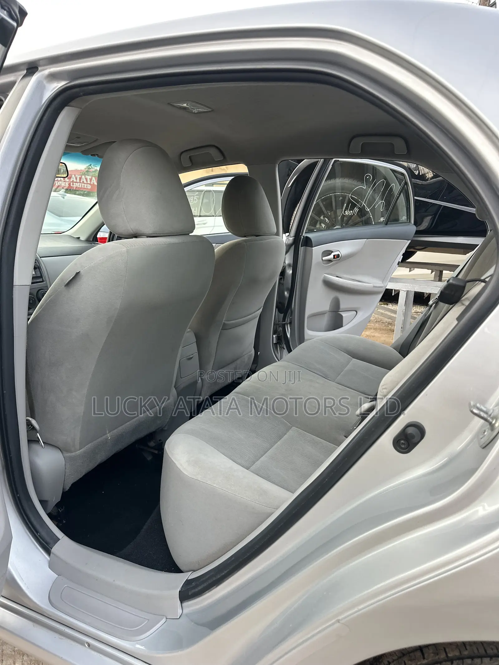 Toyota Corolla 2012 Silver