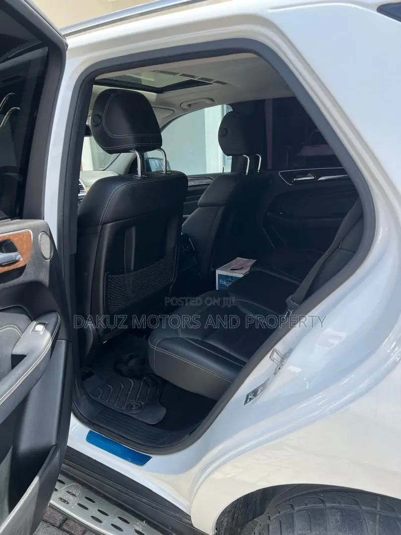Mercedes-Benz M Class 2015 White