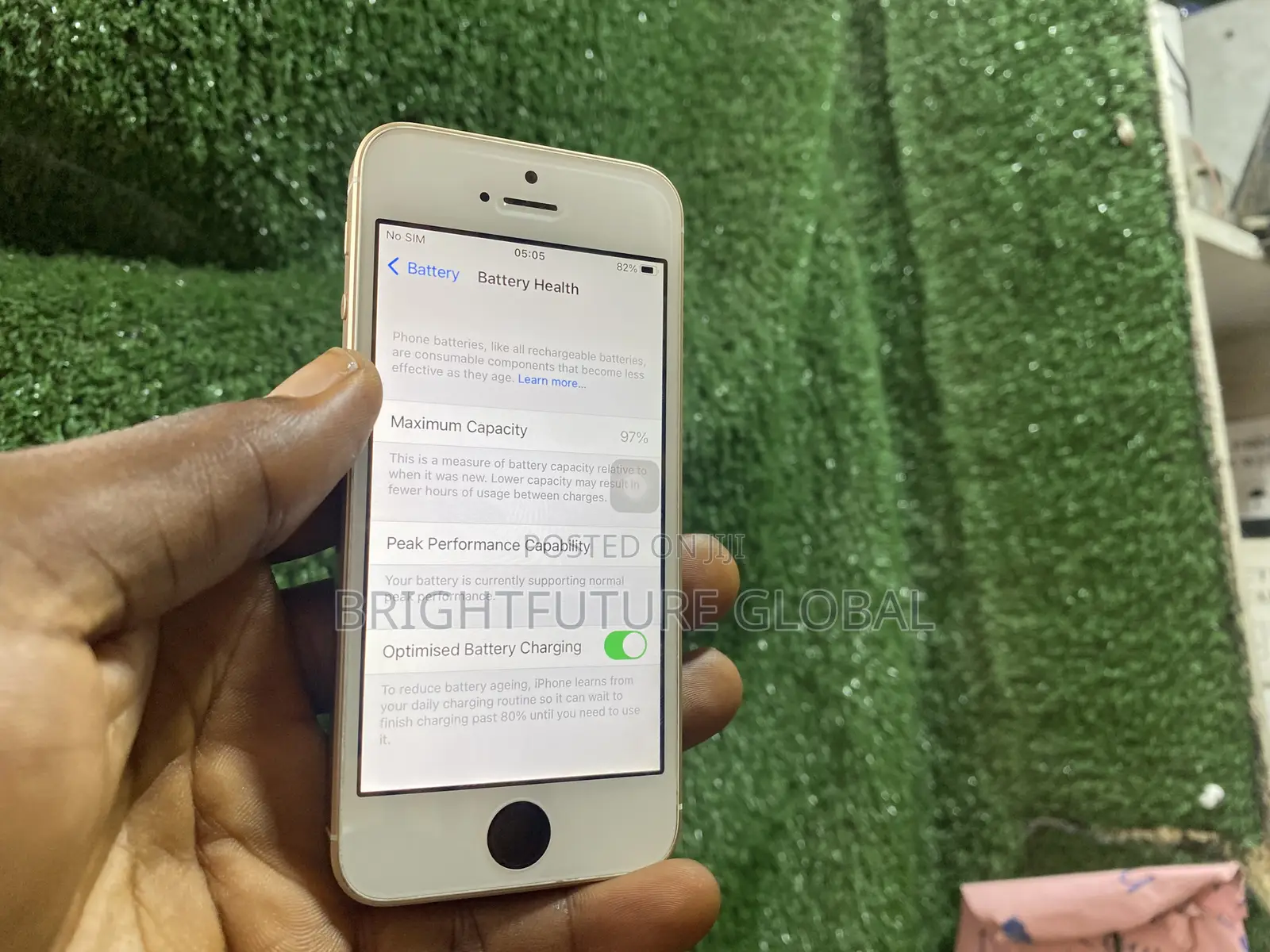 Apple iPhone SE 64 GB Gold