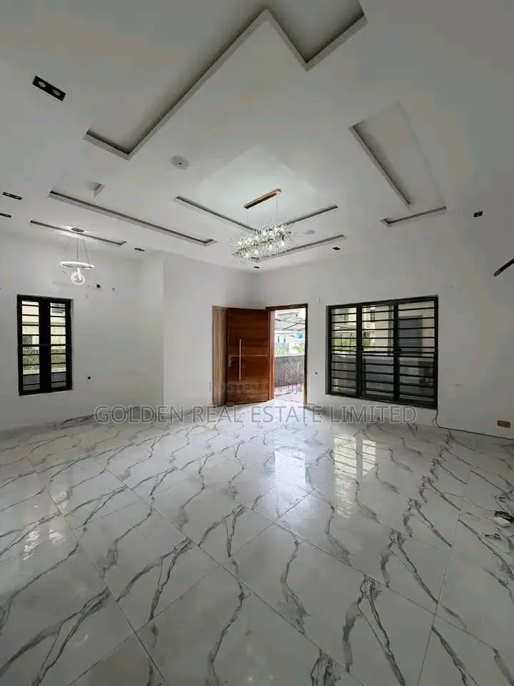 4bdrm Duplex in Lekki Expressway for sale