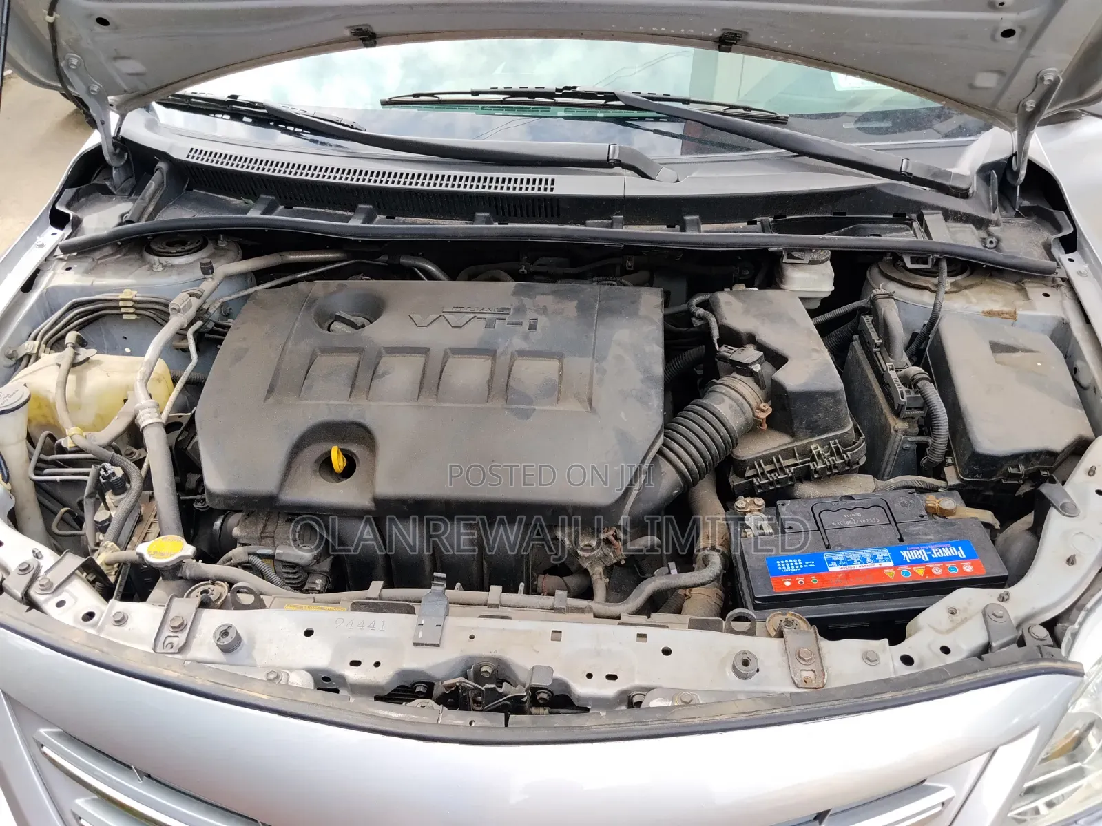 Toyota Corolla LE 4dr Sedan (1.8L 4cyl 4A) 2013 Silver