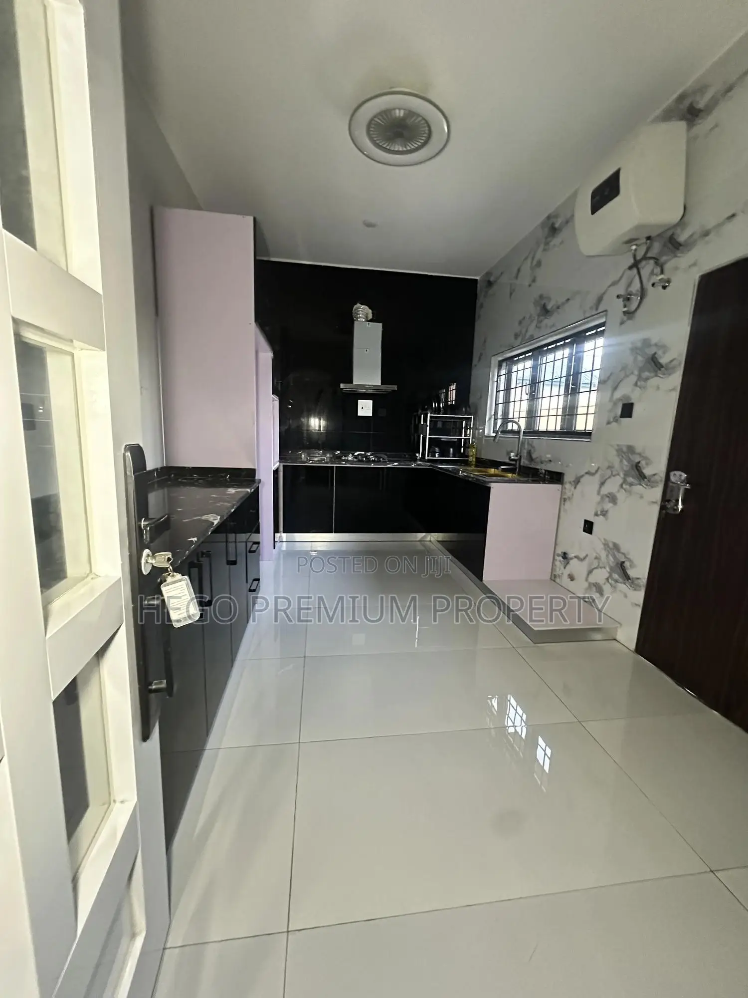 1bdrm Duplex in Forces Avenue Old for rent