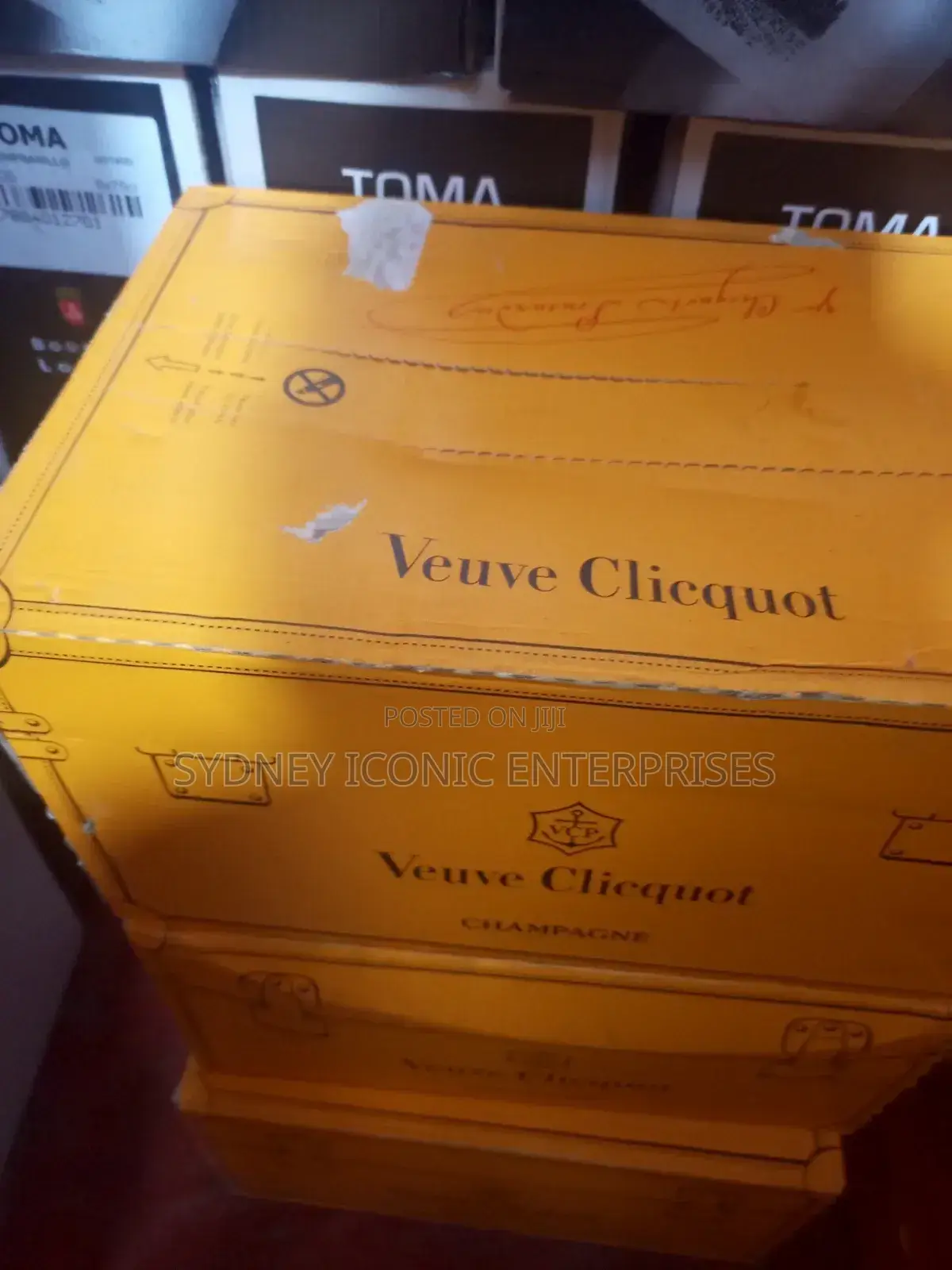 Veuve Cliquot Brut (Carton by 12 Bottles)