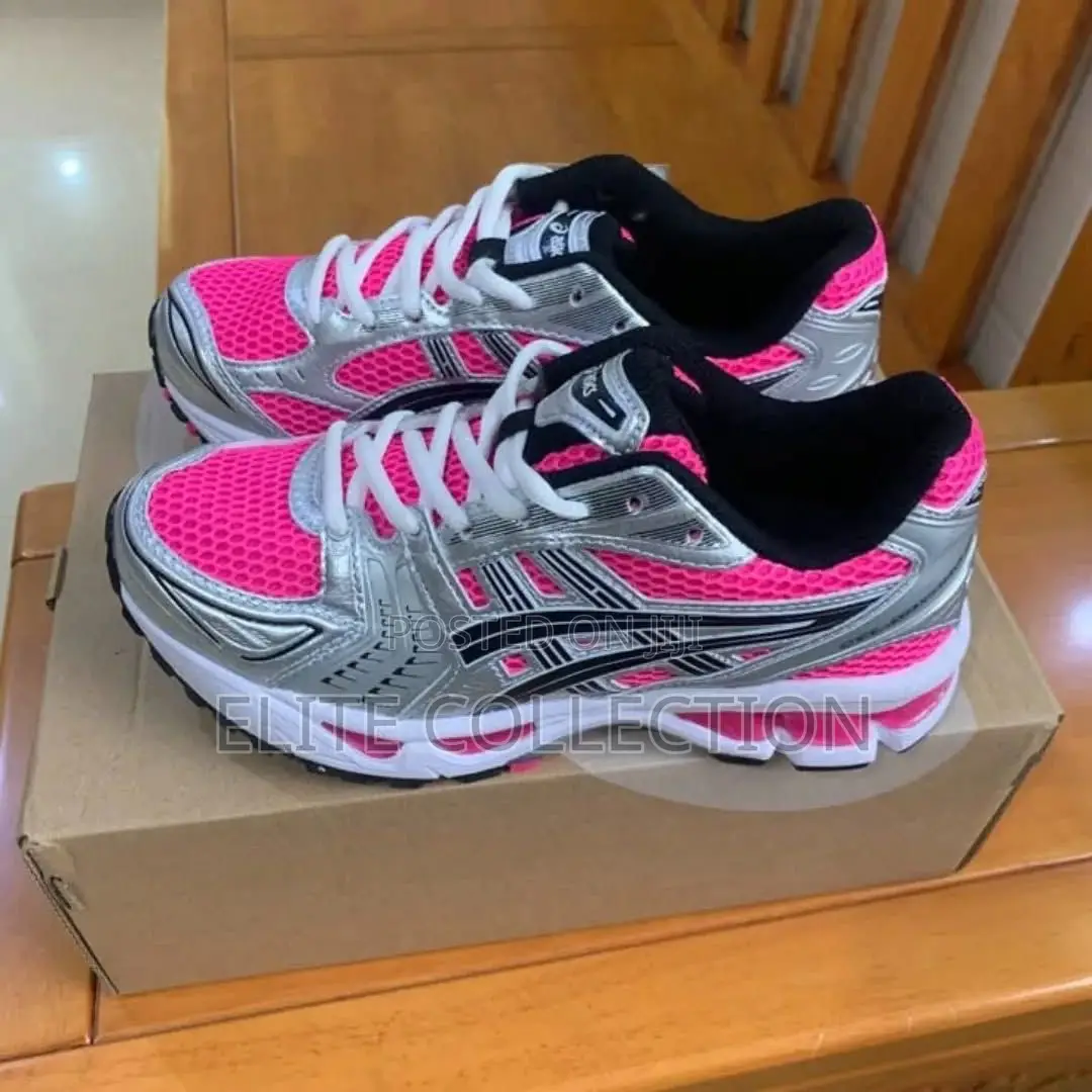 Asics-Gel Sneaks Size: 37-38-39-40-41-42 Comes Fully Boxed