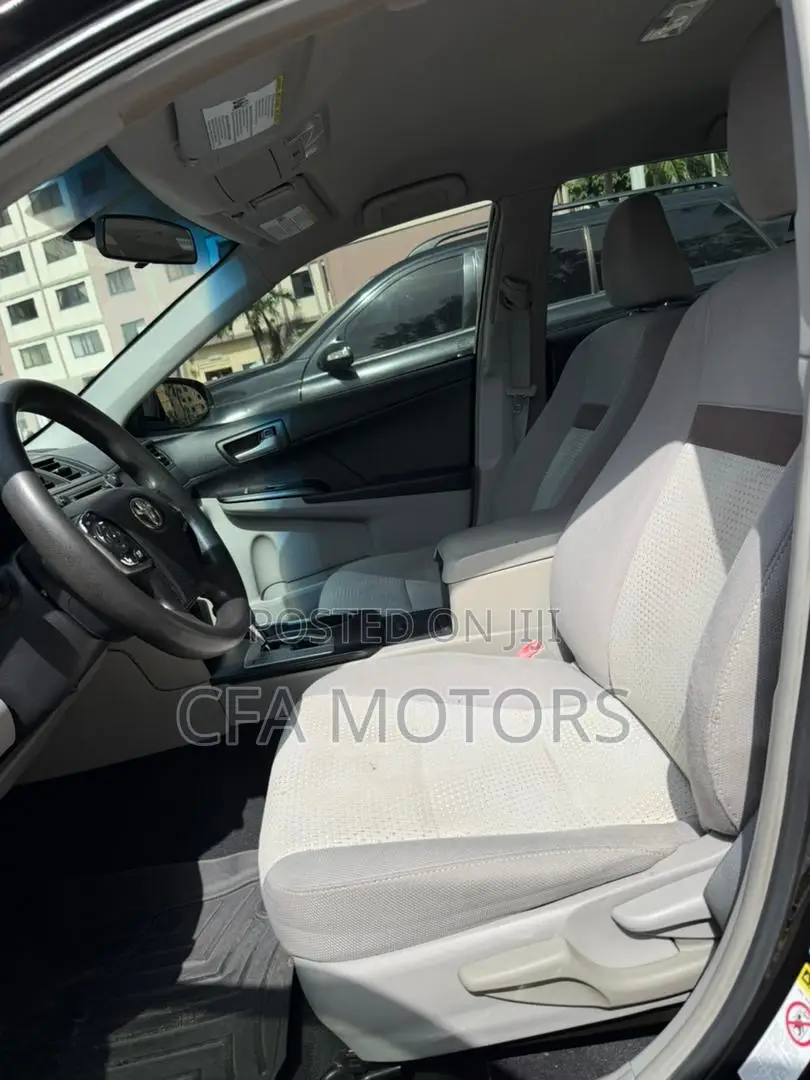 Toyota Camry LE 4dr Sedan (2.5L 4cyl 6A) 2012 Black