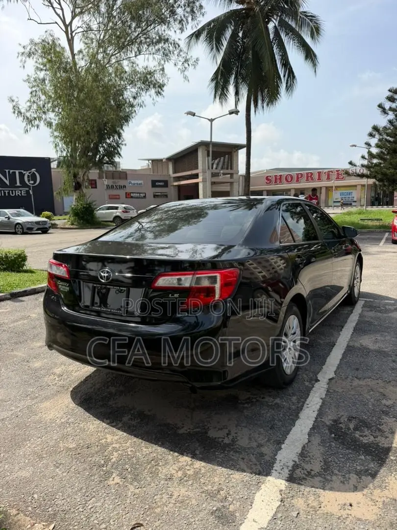 Toyota Camry LE 4dr Sedan (2.5L 4cyl 6A) 2012 Black