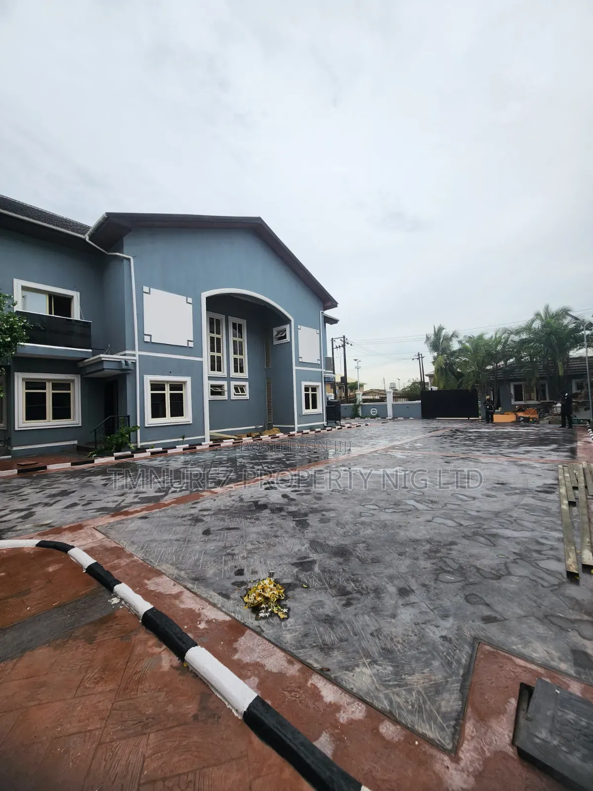 4bdrm Duplex in Ademola Adetokunbo for rent