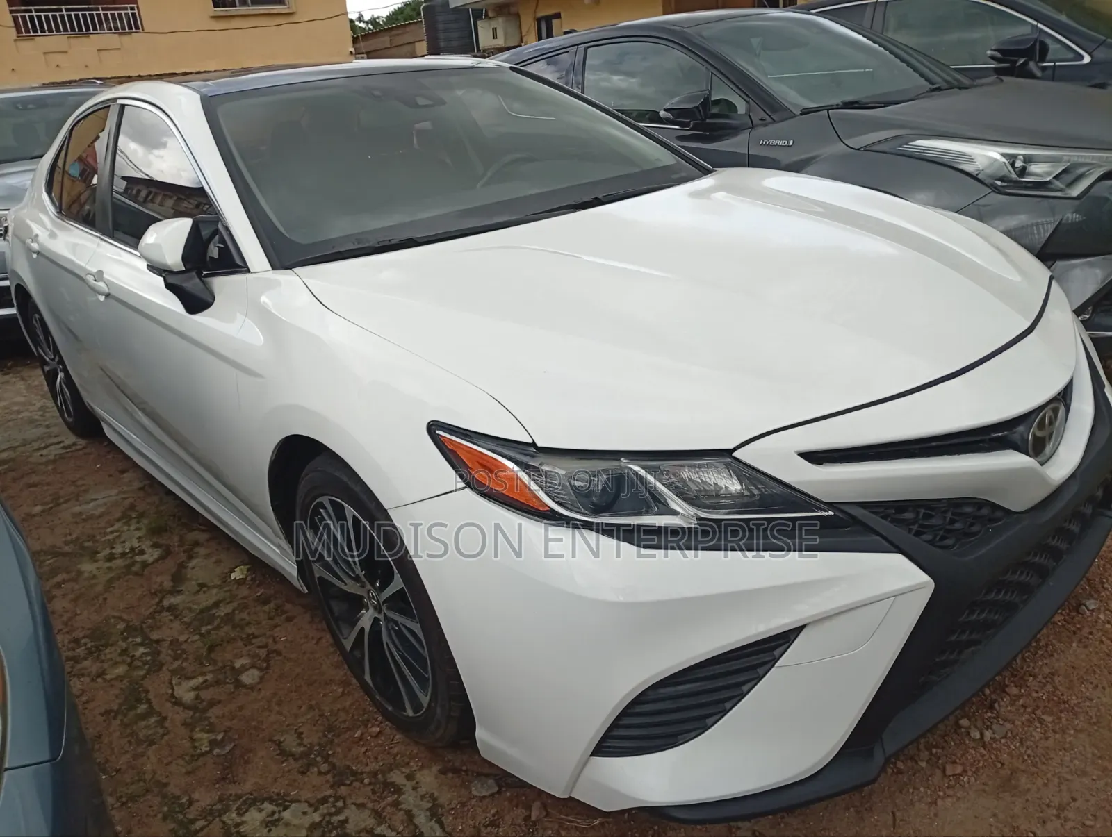 Toyota Camry XSE 4dr Sedan (2.5L 4cyl 6A) 2017 White