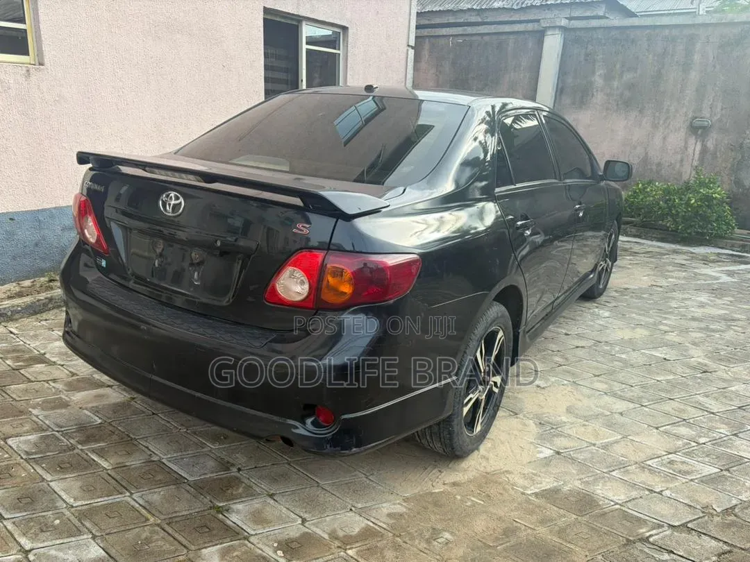 Toyota Corolla S 4dr Sedan (1.8L 4cyl 4A) 2011 Matt Black