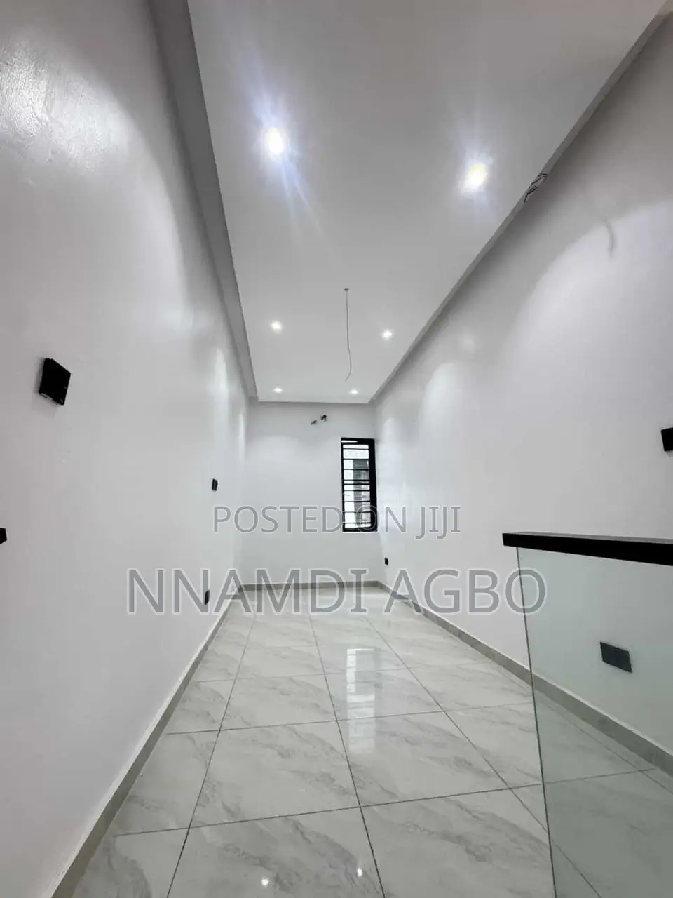 5bdrm Duplex in Chevron for rent