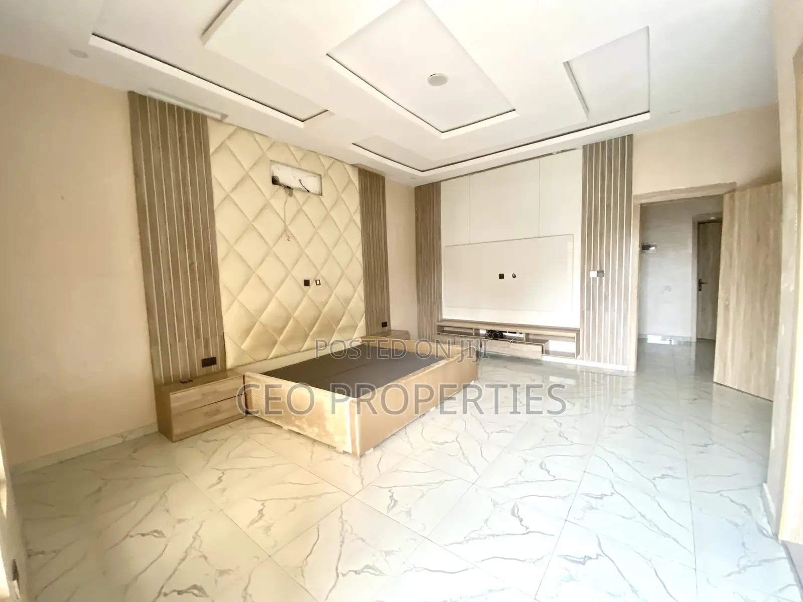 4bdrm Duplex in Ikota Villa/Gra for sale