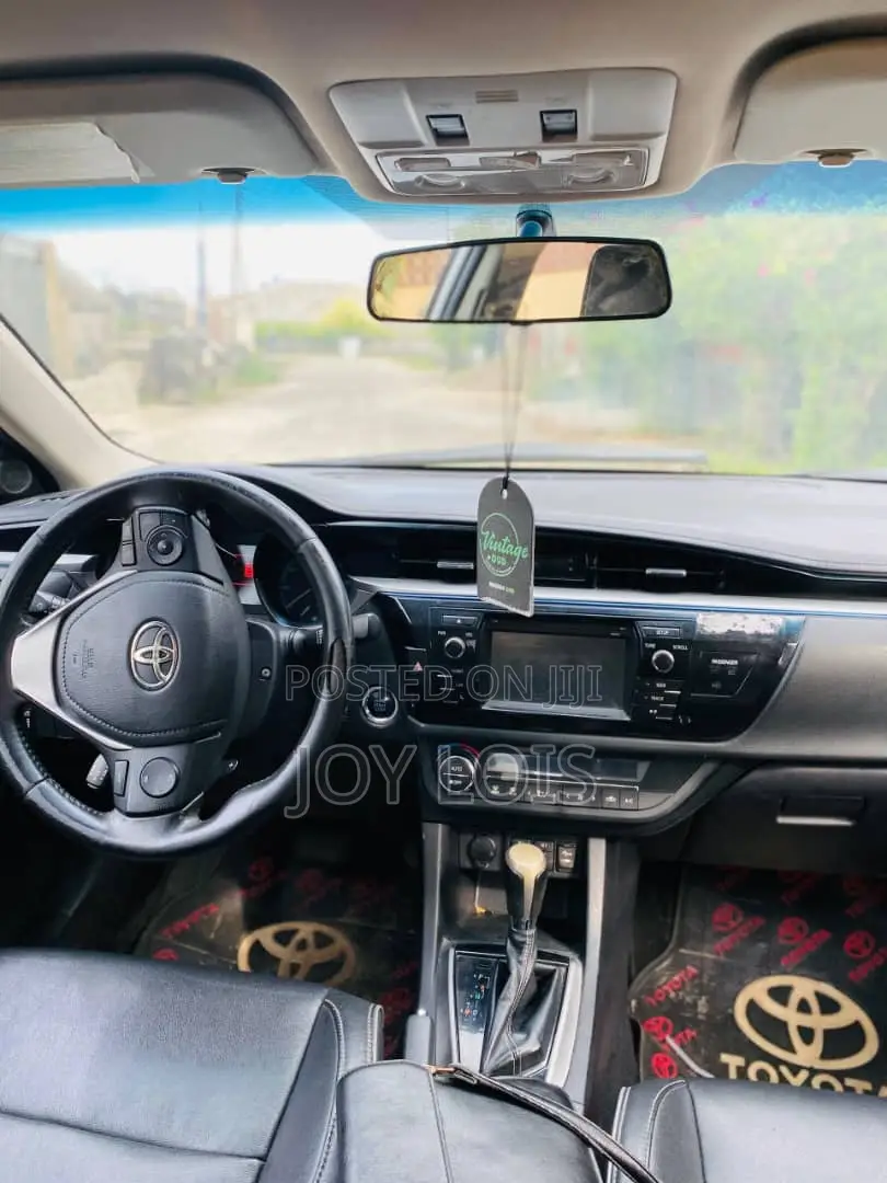 Toyota Corolla L 4dr Sedan (1.8L 4cyl 4A) 2014 White