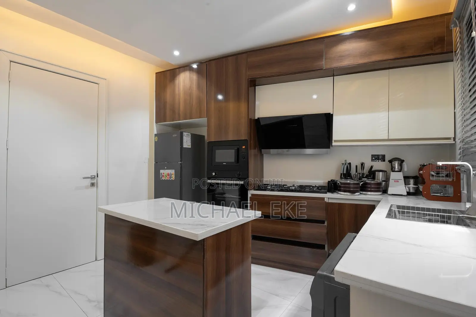 Cozy 2 Bedroom Apartment