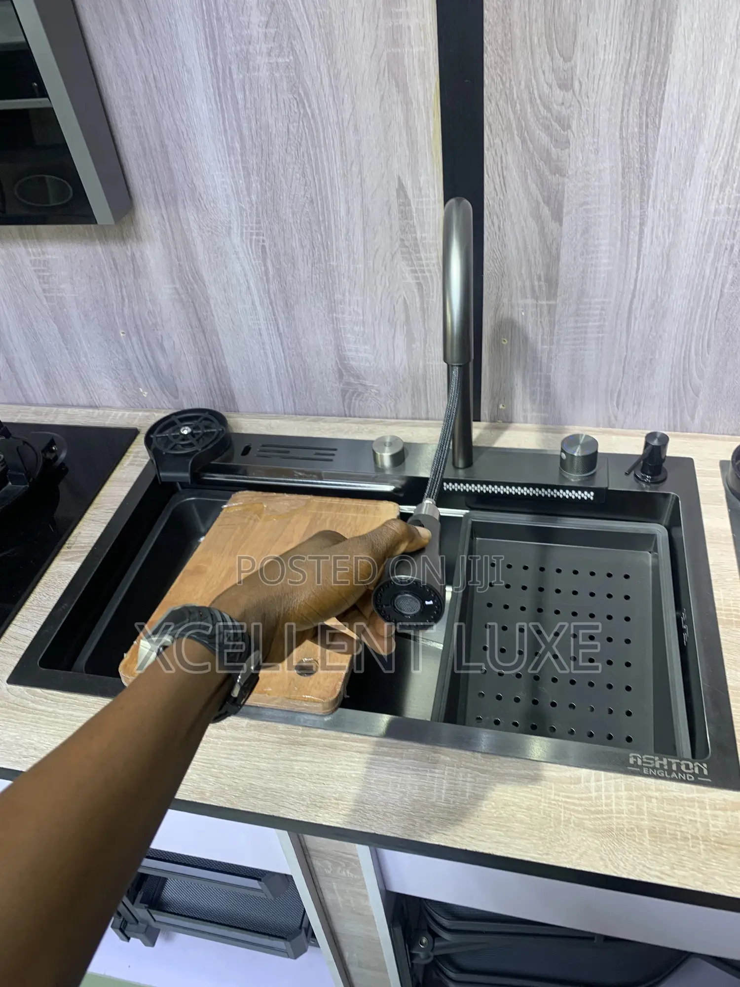 Automated Kitchen Sink Set With Tap and Baskets