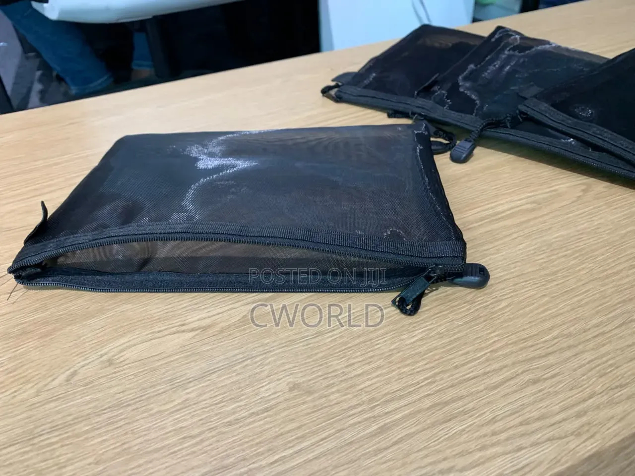 Mesh Zipper Pouches— 5 Pieces