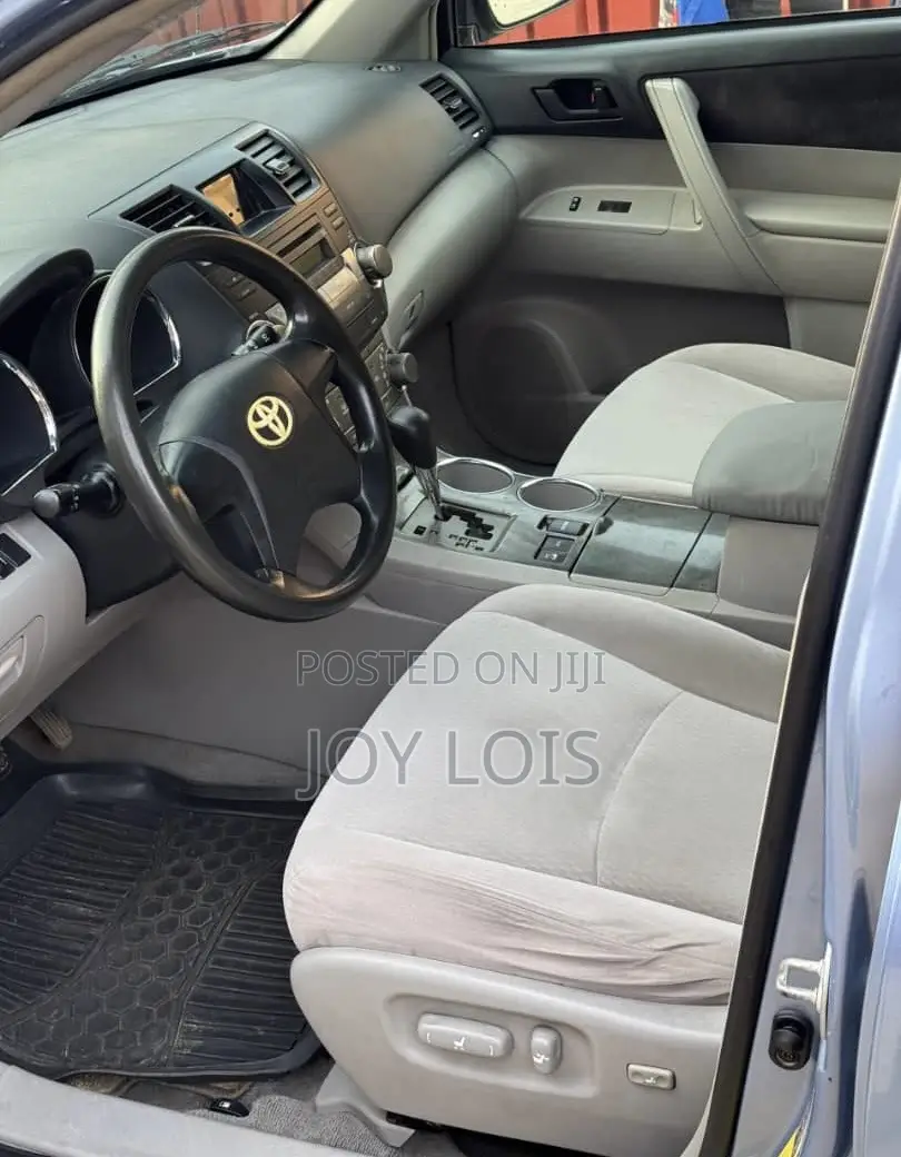 Toyota Highlander V6 2009 Blue