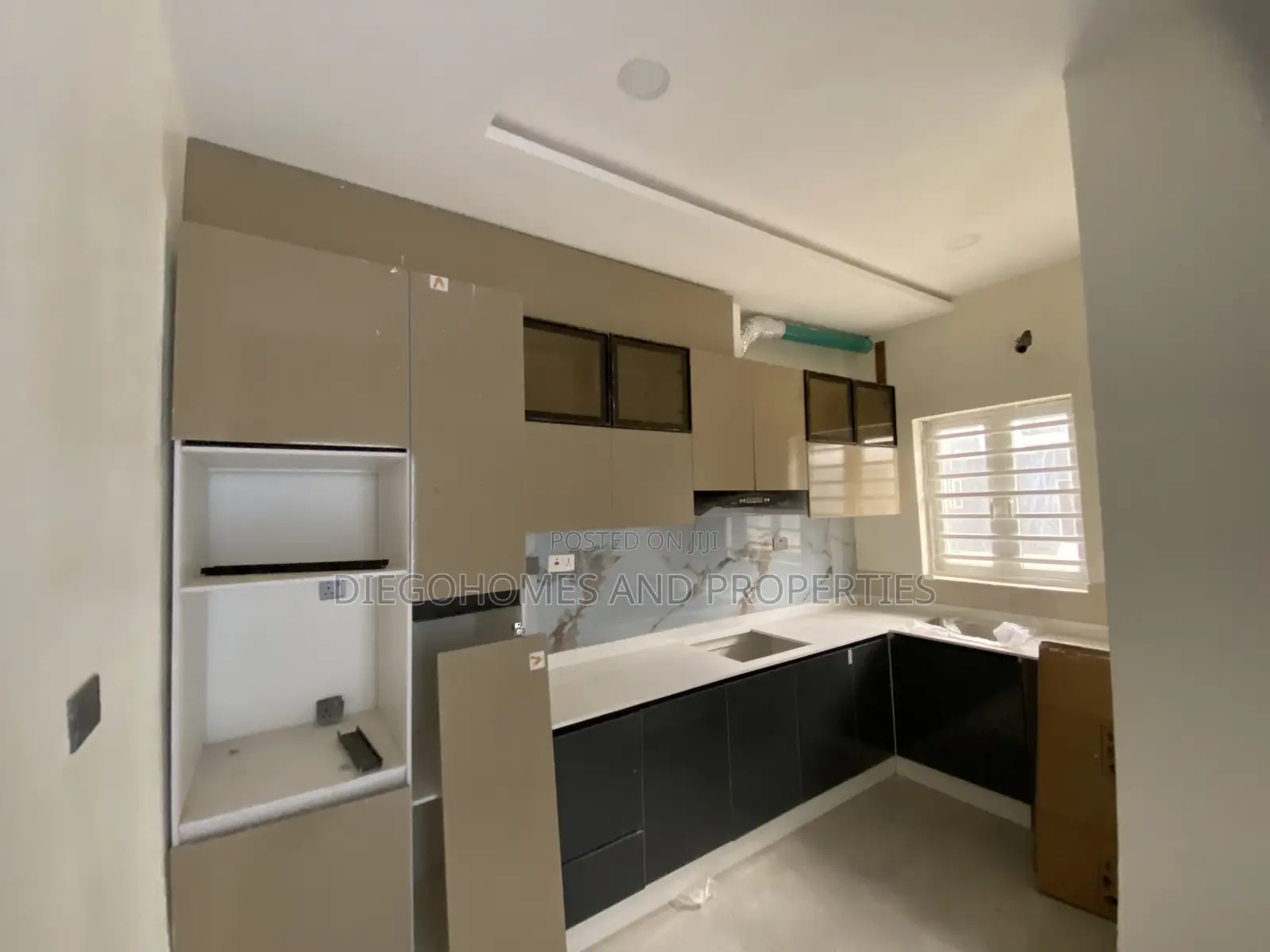 3bdrm Duplex in Ogombo for sale