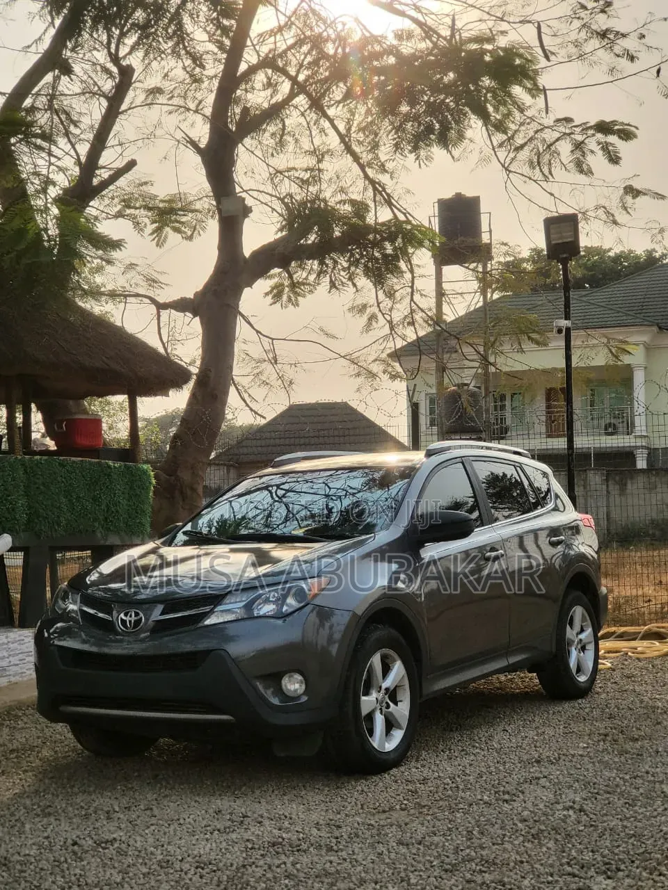 Toyota RAV4 Limited 4dr SUV (2.5L 4cyl 6A) 2015 Gray