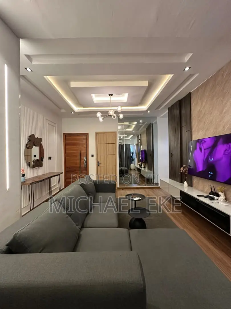 Cozy 2 Bedroom Apartment With Beach View