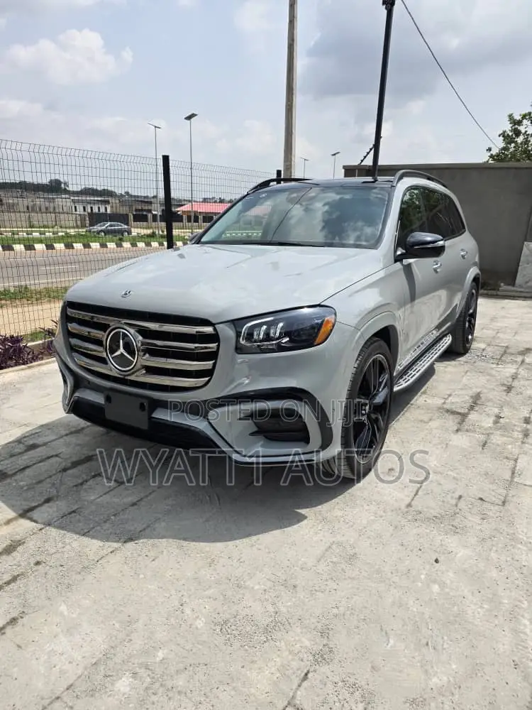 New Mercedes-Benz GLS-Class GLS 580 4MATIC AWD 2025