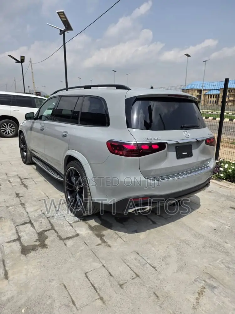 New Mercedes-Benz GLS-Class GLS 580 4MATIC AWD 2025