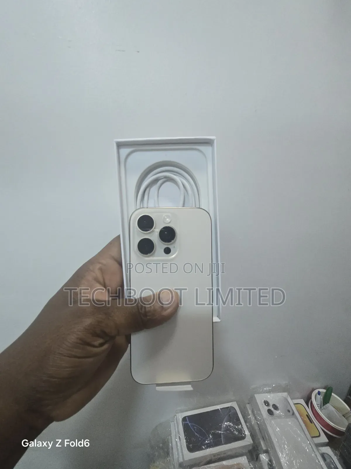 Apple iPhone 16 Pro 256 GB Gold